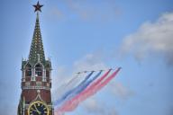 (240505) -- MOSCOW, May 5, 2024 (Xinhua) -- Military planes fly over Red Square during a rehearsal for the Victory Day military parade, which marks the 79th anniversary of the Soviet victory in the Great Patriotic War, Russia\'s term for World War II, in Moscow, Russia, May 5, 2024. (Photo by Alexander Zemlianichenko Jr\/Xinhua