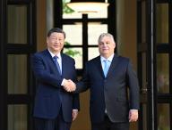 (240509) -- BUDAPEST, May 9, 2024 (Xinhua) -- Chinese President Xi Jinping holds talks with Hungarian Prime Minister Viktor Orban in Budapest, Hungary, May 9, 2024. (Xinhua/Xie Huanchi