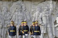 (240510) -- BUCHAREST, May 10, 2024 (Xinhua) -- Romanian guards of honor take part in a ceremony to mark Romania