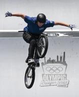 (240517) -- SHANGHAI, May 17, 2024 (Xinhua) -- Hannah Roberts of the United States competes during the Cycling BMX Freestyle Women