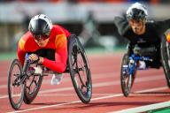 (240518) -- KOBE, May 18, 2024 (Xinhua) -- Luo Xingchuan (L) of China competes during men