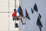 (240519) -- SHANGHAI, May 19, 2024 (Xinhua) -- Alberto Gines Lopez of Spain competes in the lead event during the men