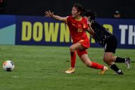 (240519) -- BALI, May 19, 2024 (Xinhua) -- Zhang Kecan (L) of China competes during the third-place playoff match between China and South Korea at the AFC U-17 Women