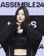 S. Korean girl group TripleS Kim Yoo-yeon, a member of South Korea\'s 24-member girl group TripleS, poses for a photo during a showcase for the group\'s first album "Assemble 24" with the title song "Girls Never Die" in Seoul on May 8, 2024. (Yonhap)\/2024-05-09 18:30:46\/ < 1980-2024 YONHAPNEWS AGENCY.